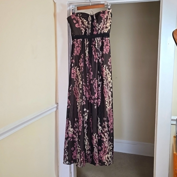 BCBGMAXAZRIA Amber Strapless Floral Print Sheer Contrast Gown | Size 2 - Picture 5 of 17
